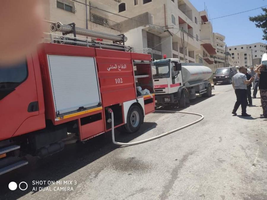 القدس : اخماد حريق في بلدة العيزرية